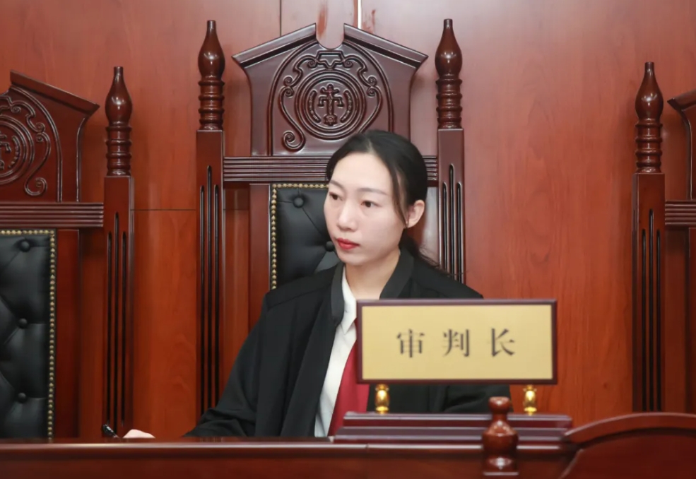 「模拟法庭」为外卖小哥车祸维权，让法律不仅有态度、也有温度！